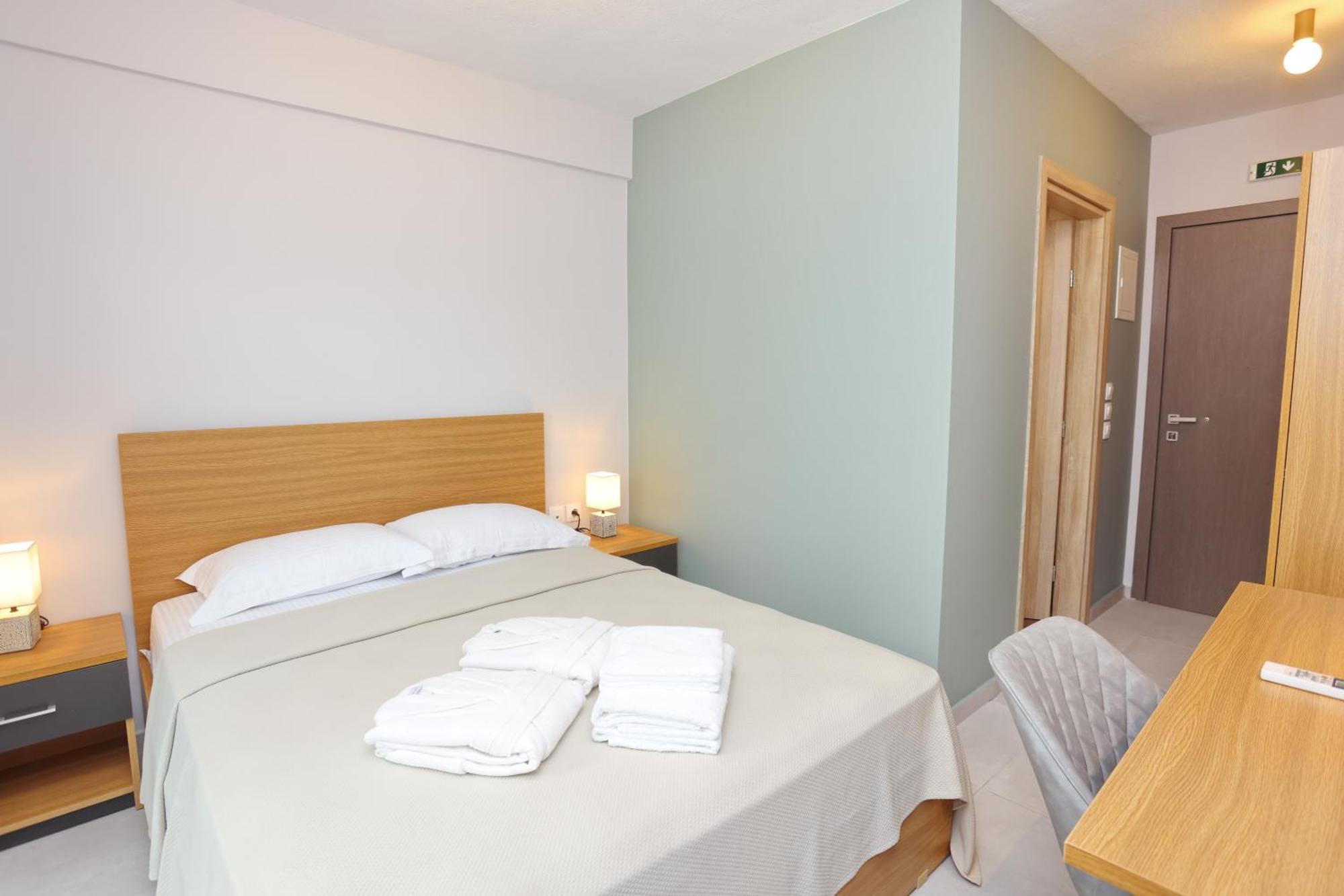 Cynthia Aparthotel Vrasná Cameră foto