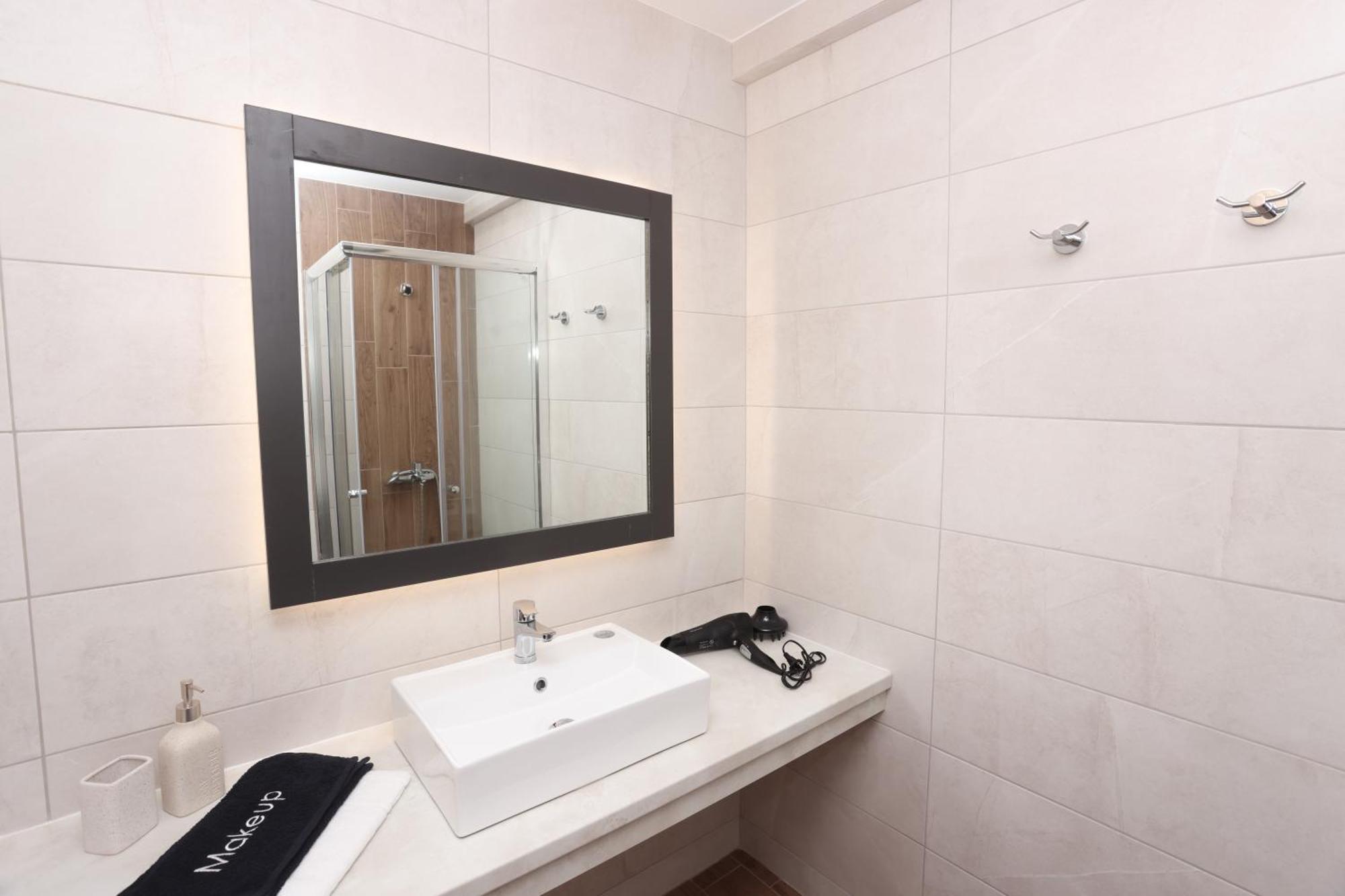 Cynthia Aparthotel Vrasná Cameră foto
